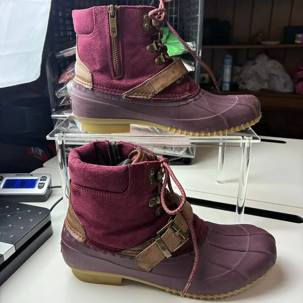 Tommy Hilfiger Duck Boots Women's 9 Maroon Buckle Gorpcore Utility Amphibious